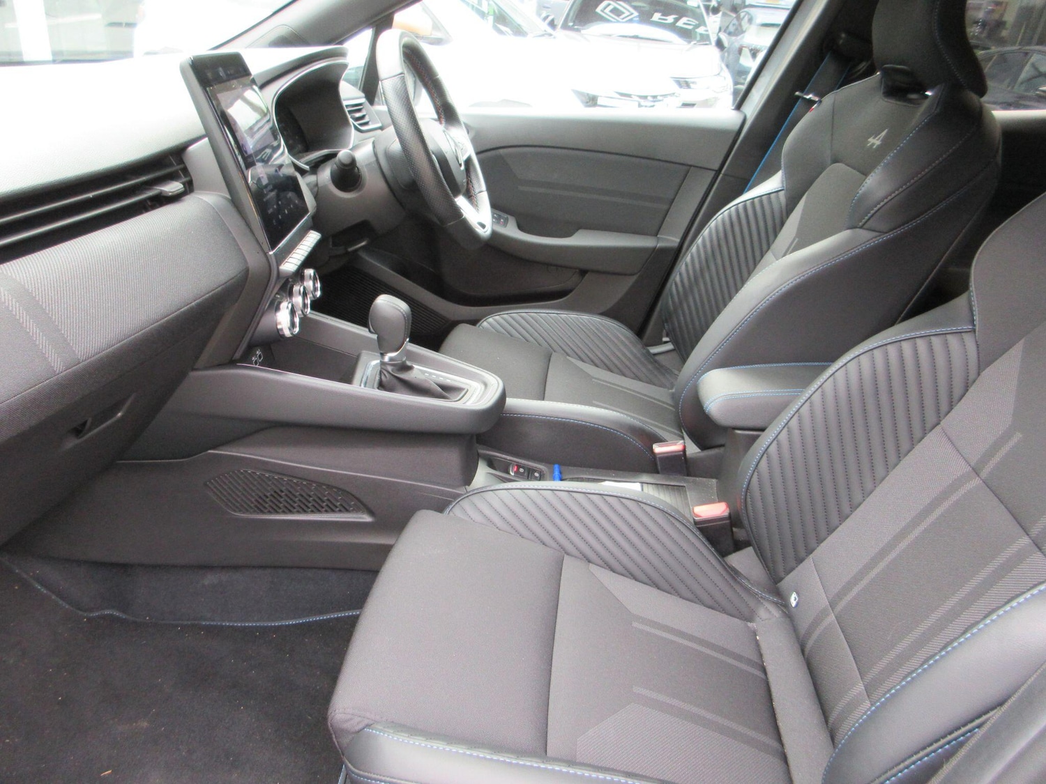 Used Renault Clio for sale - 78204320: Photo 13