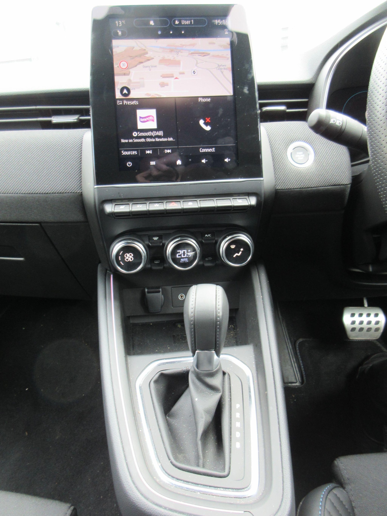 Used Renault Clio for sale - 78204320: Photo 15