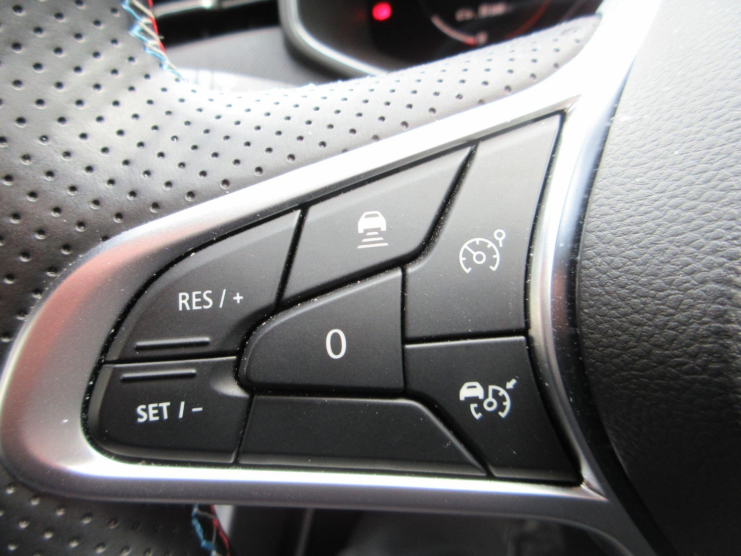 Used Renault Clio for sale - 78204320: Photo 35