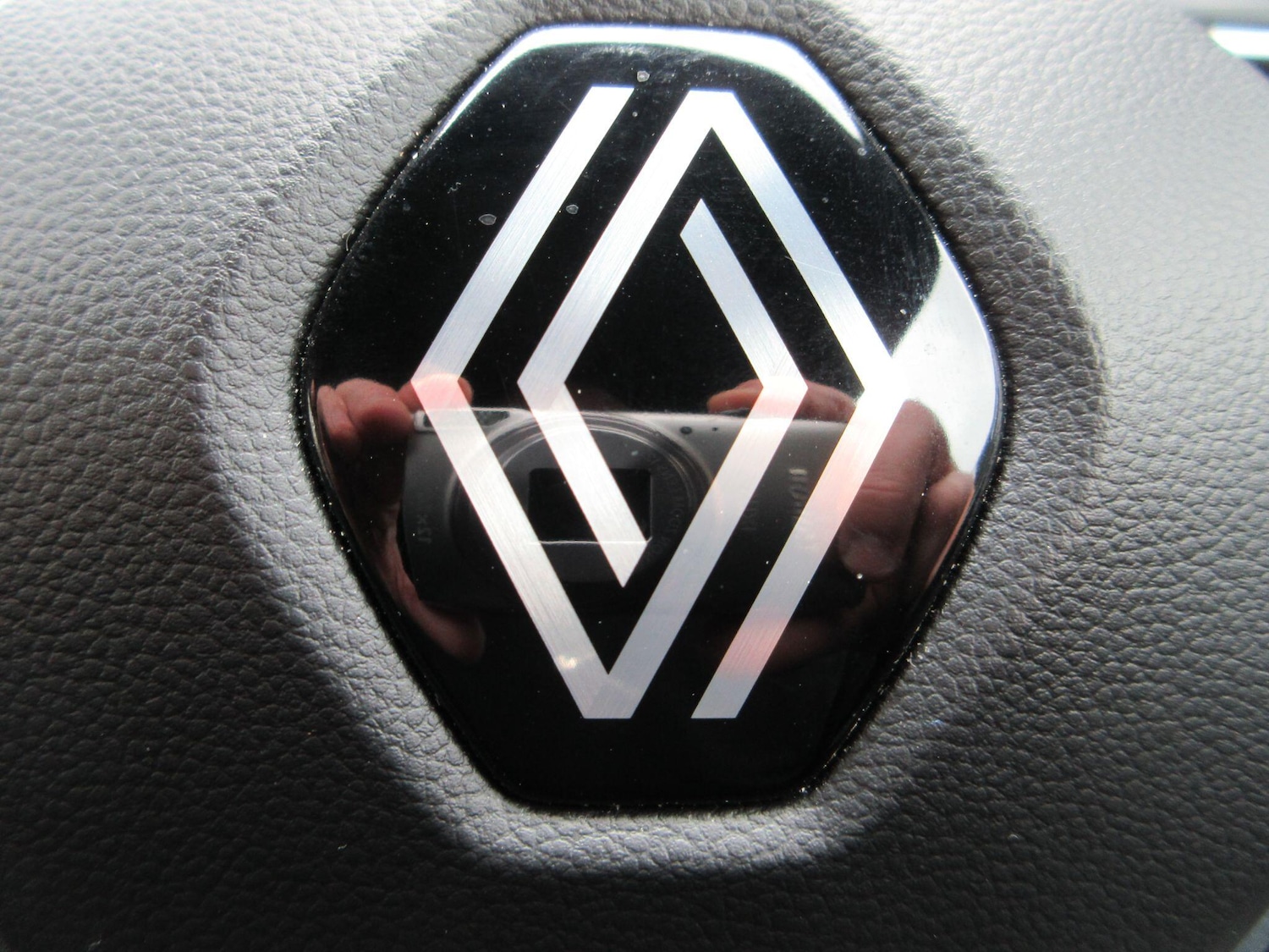 Used Renault Clio for sale - 78204320: Photo 43