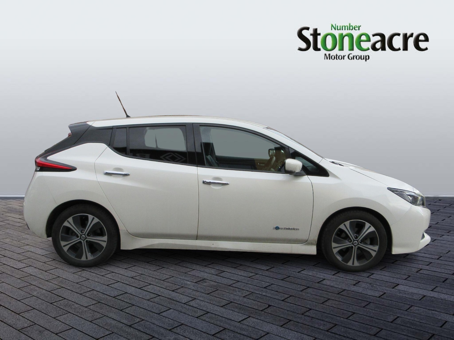 Used Nissan Leaf for sale - 77737609: Photo 2