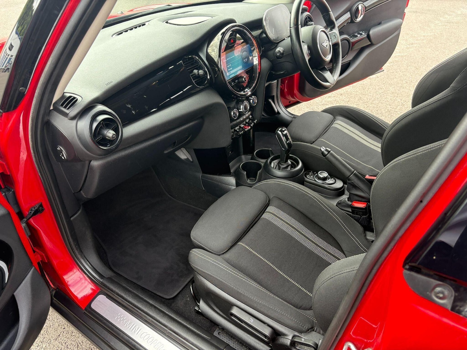 Used MINI Hatch 2022 for sale - 77190807: Photo 32