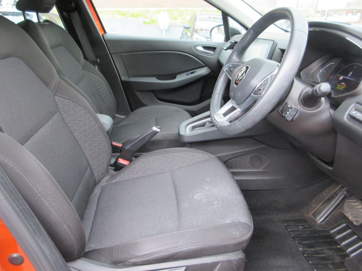 Used Renault Clio for sale - 77683454: Photo 14