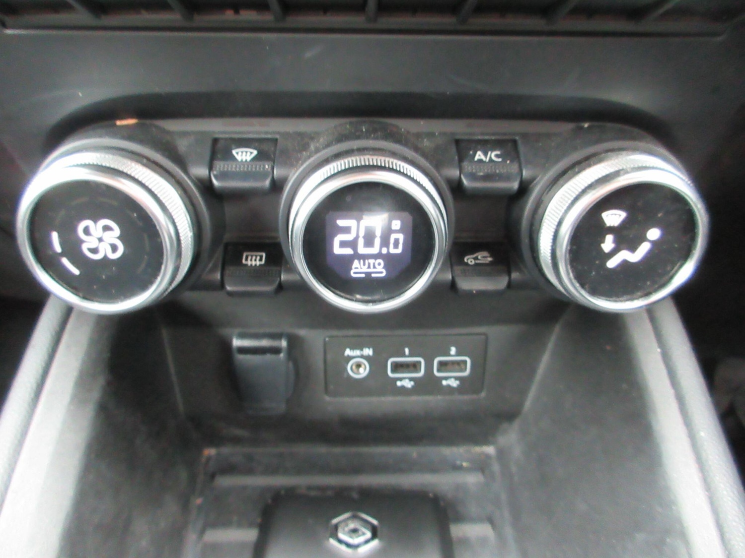 Used Renault Clio for sale - 77683454: Photo 31