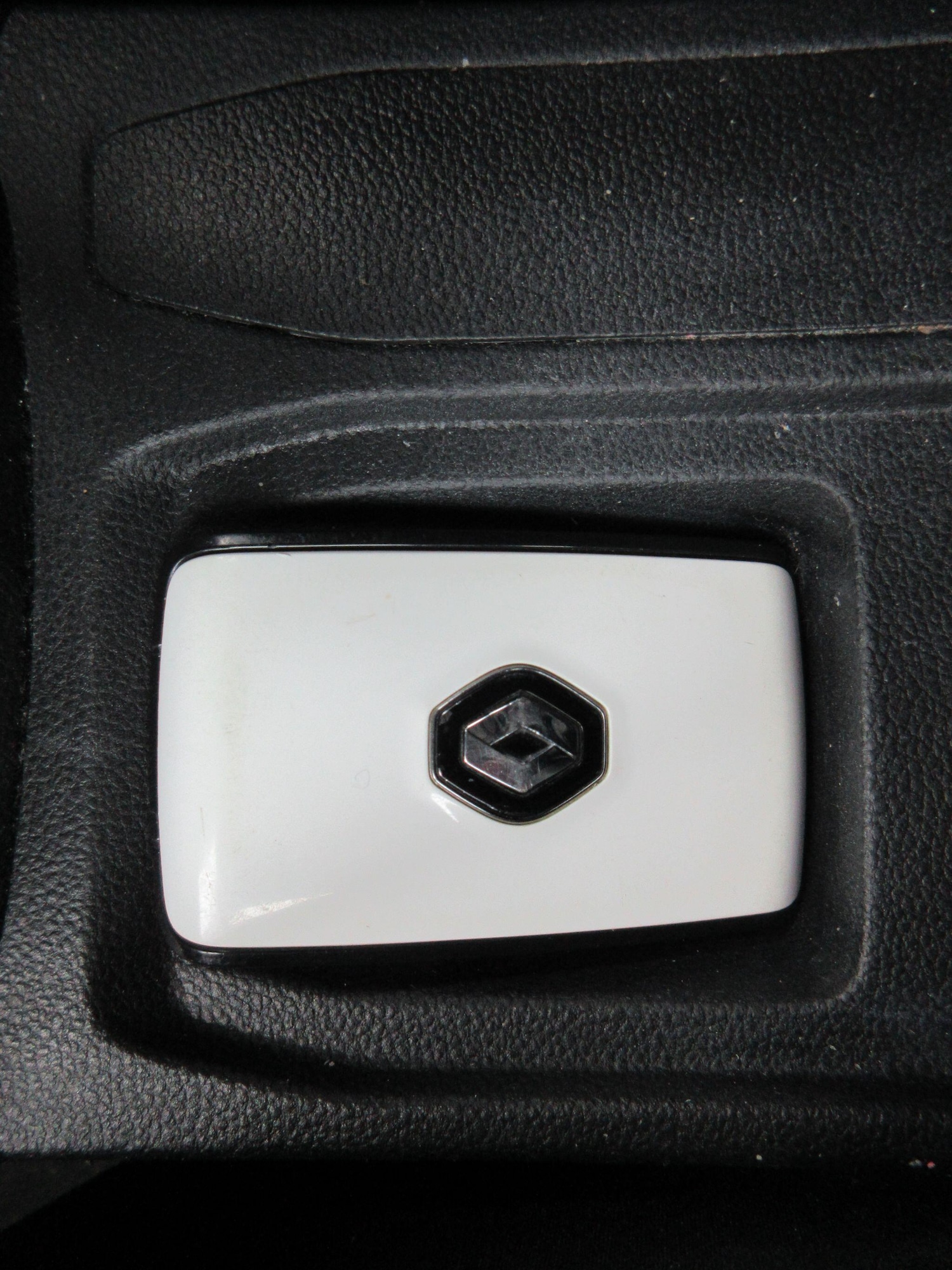 Used Renault Clio for sale - 77683454: Photo 33