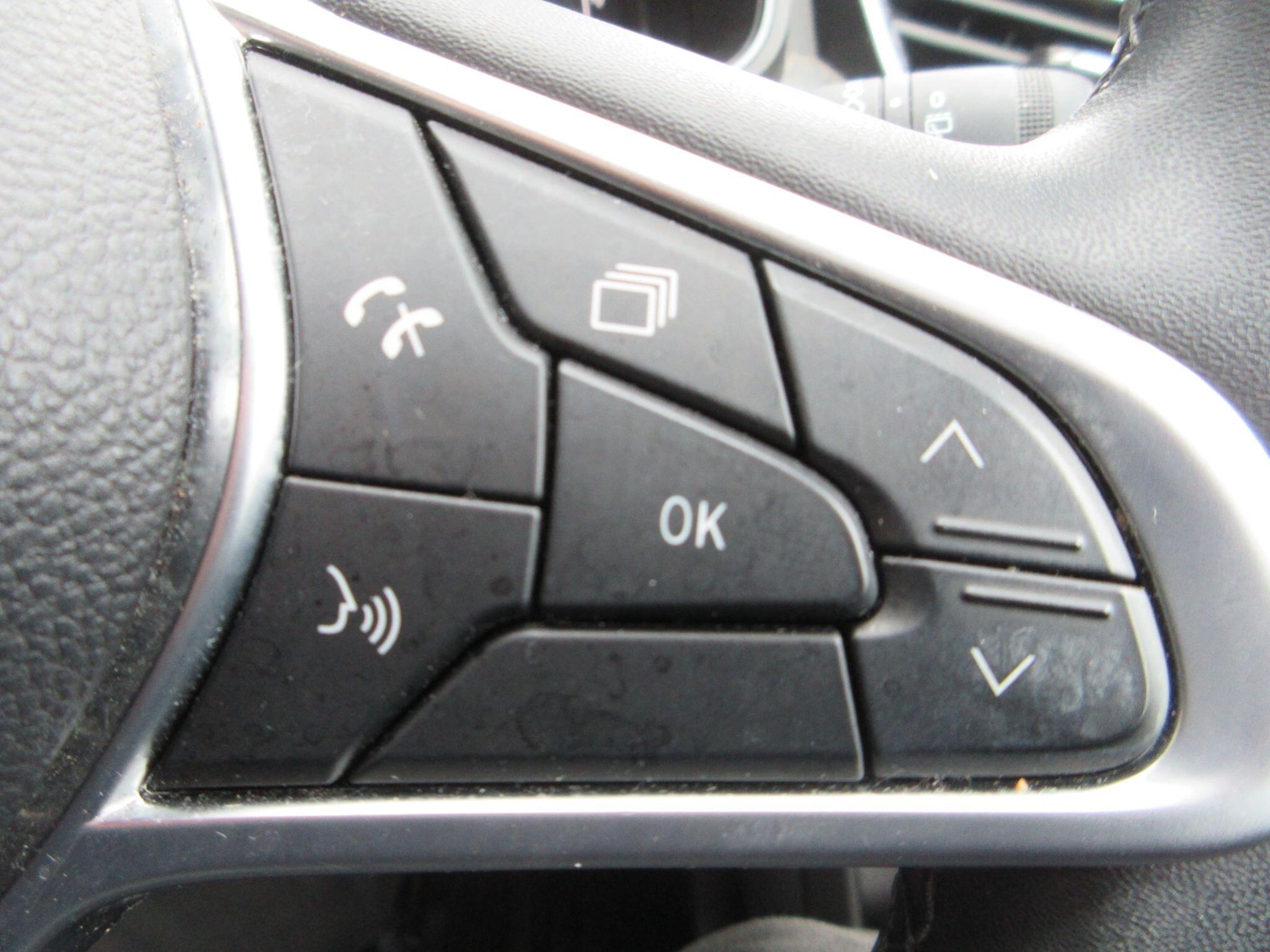 Used Renault Clio for sale - 77683454: Photo 38