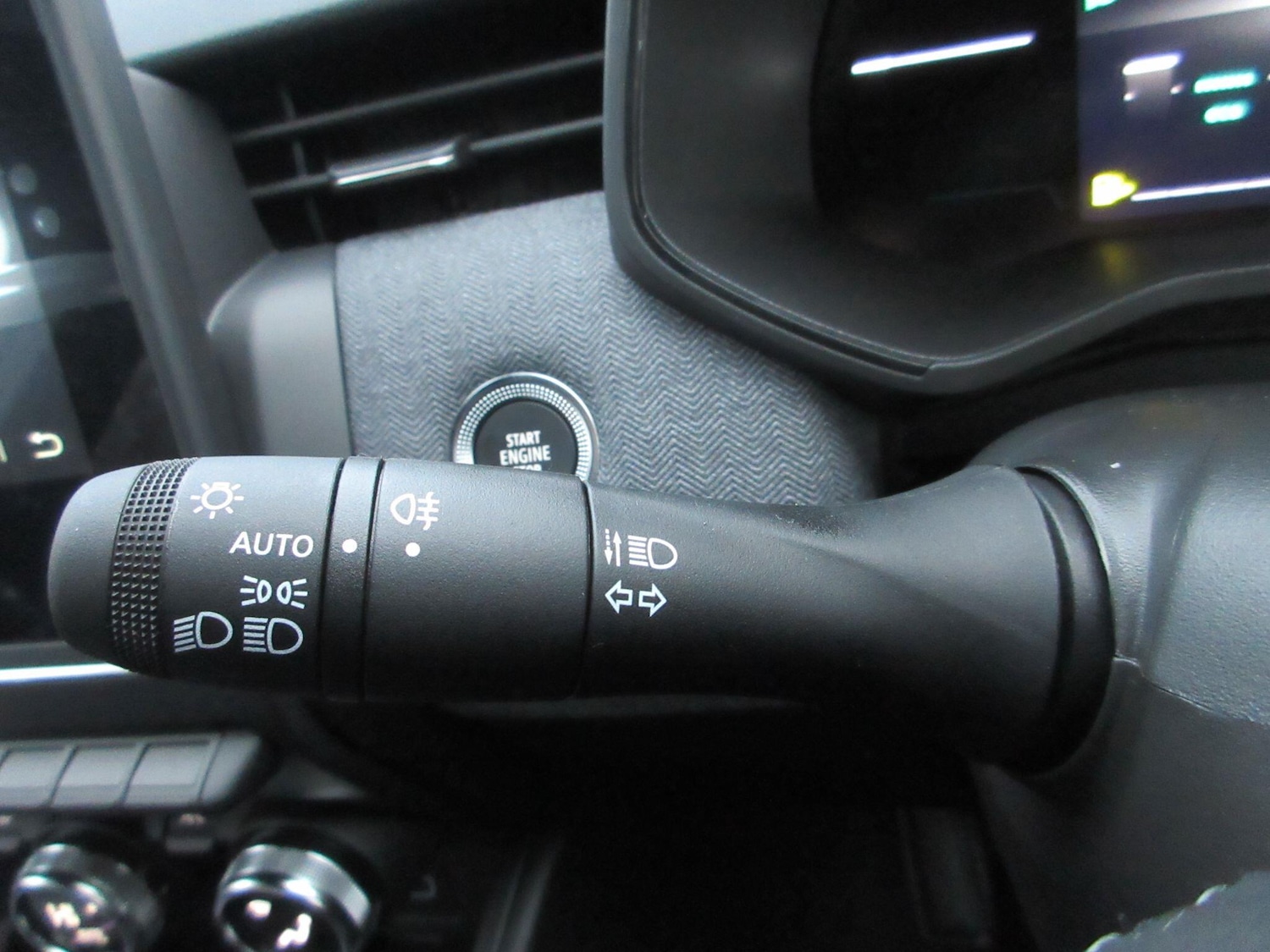 Used Renault Clio 2025 for sale - 76926022: Photo 37