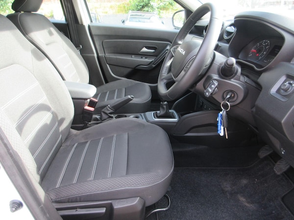 Used Dacia Duster 2023 for sale - 76121739: Photo 11