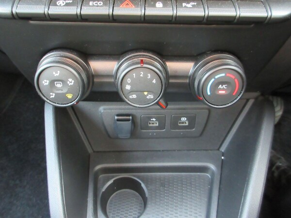 Used Dacia Duster 2023 for sale - 76121739: Photo 34