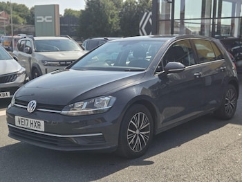 Used Volkswagen Golf 2017 for sale - 79520246: Photo