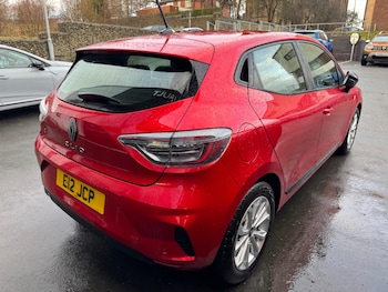 Used Renault Clio 2024 for sale - 77625813: Photo