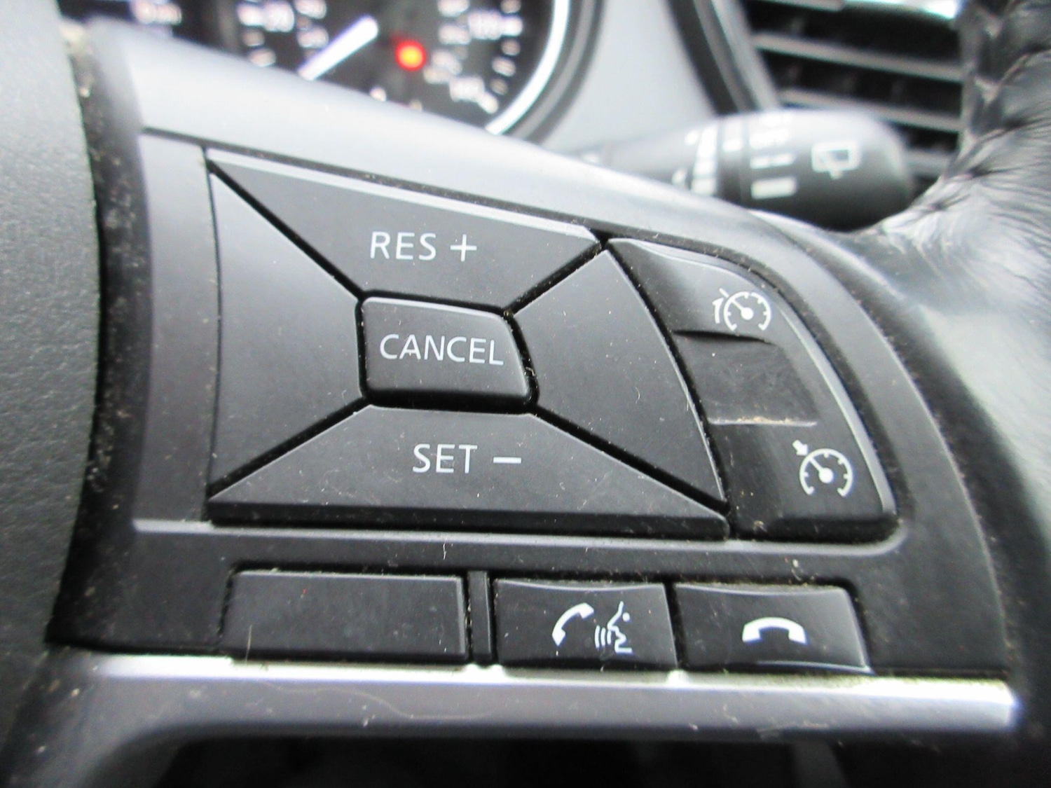 Used Nissan X-Trail 2018 for sale - 77424812: Photo 37