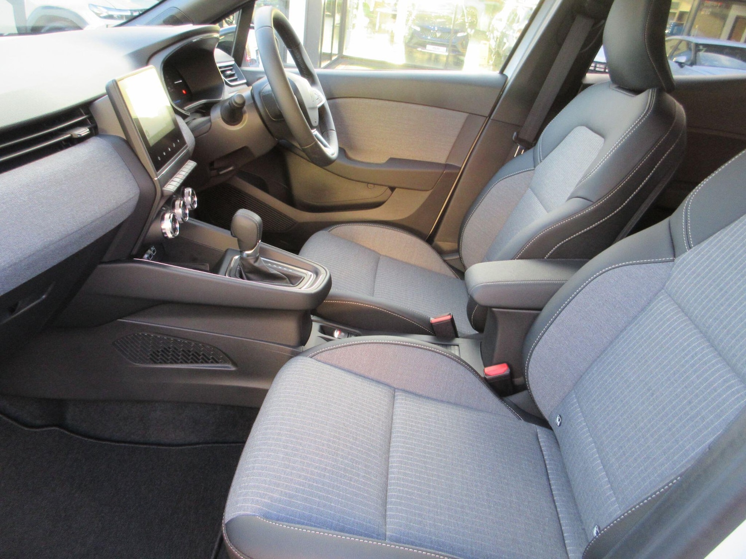 Used Renault Clio 2025 for sale - 77411868: Photo 13