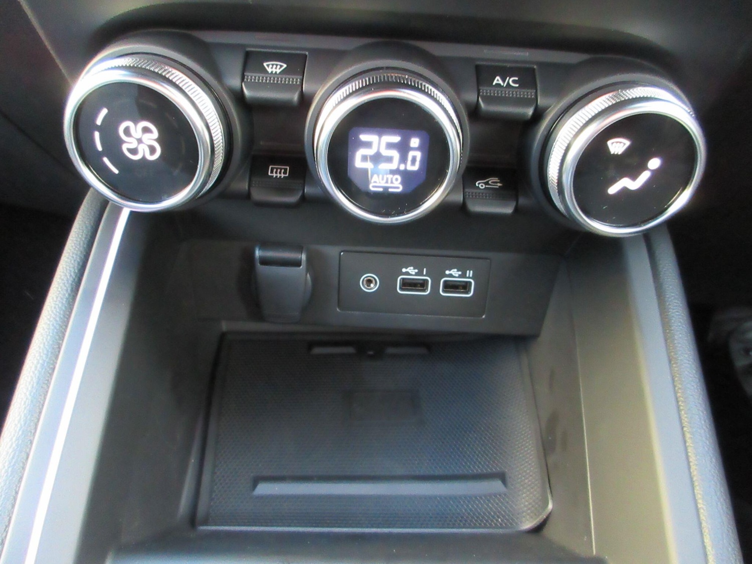 Used Renault Clio 2025 for sale - 77411868: Photo 37