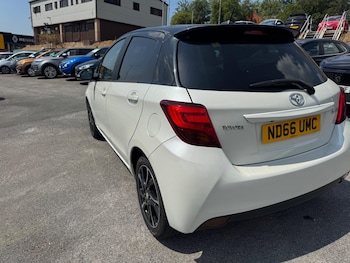 Used Toyota Yaris 2017 for sale - 79181850: Photo