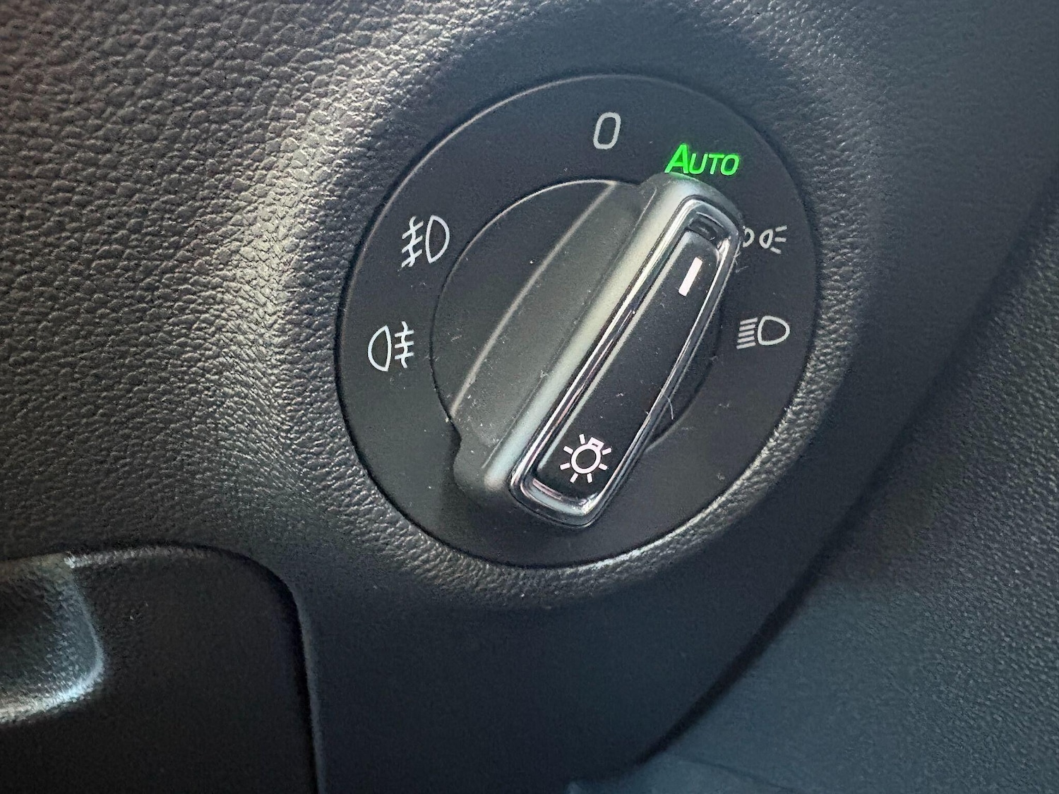 Used Skoda Karoq 2022 for sale - 76832407: Photo 28