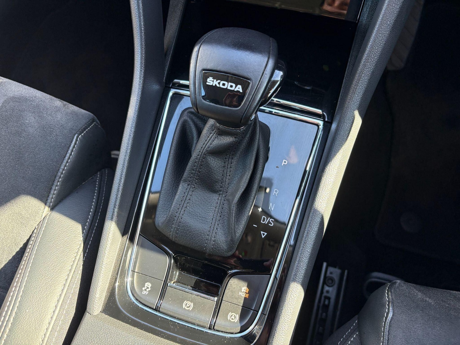 Used Skoda Karoq 2022 for sale - 76832407: Photo 34