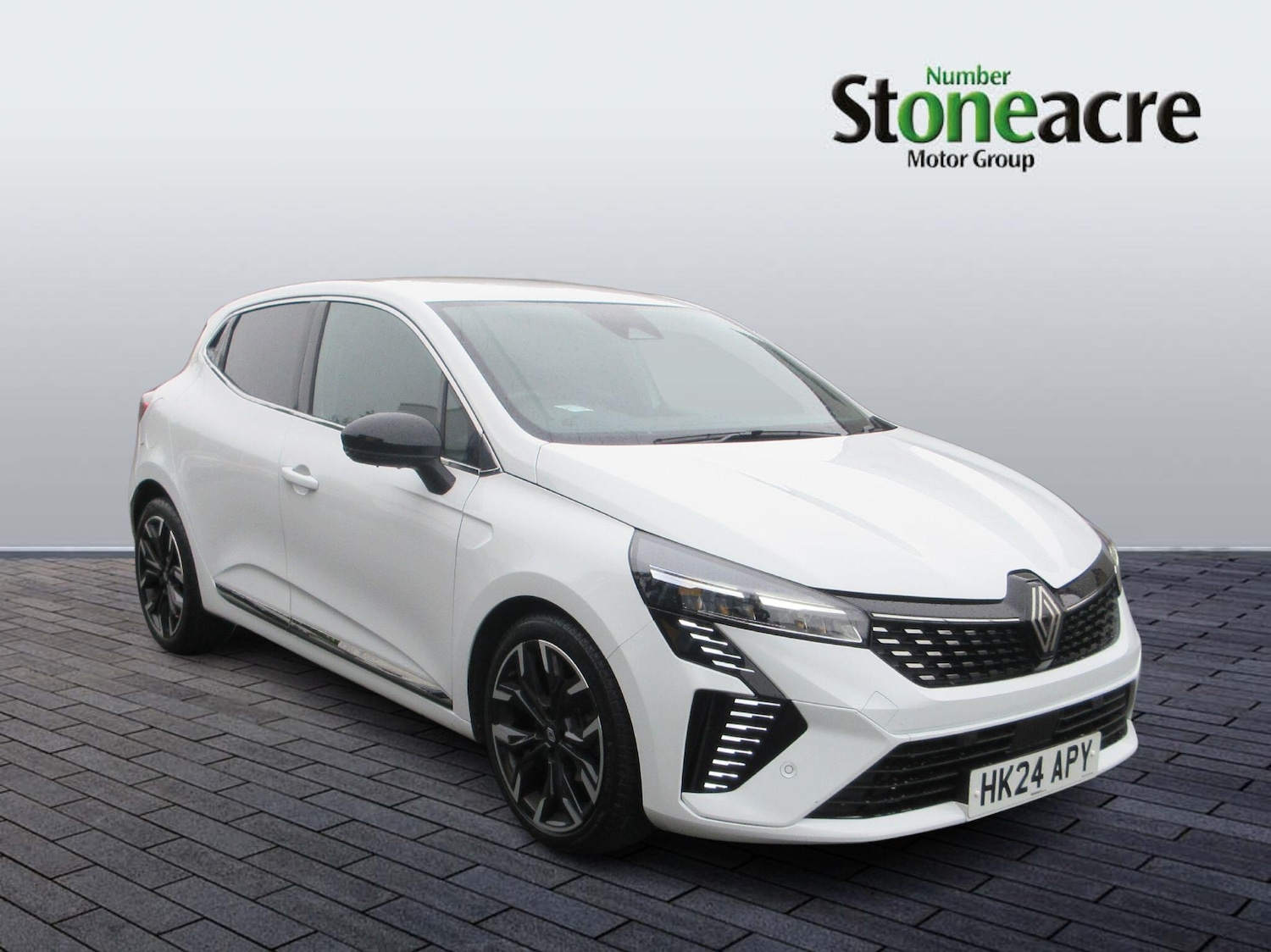 Used Renault Clio 2024 for sale - 76259455: Photo 1