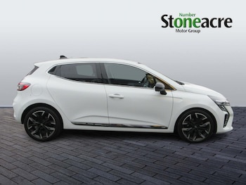 Used Renault Clio 2024 for sale - 76259455: Photo