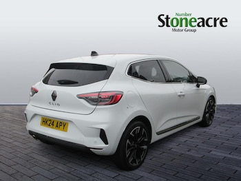 Used Renault Clio 2024 for sale - 76259455: Photo