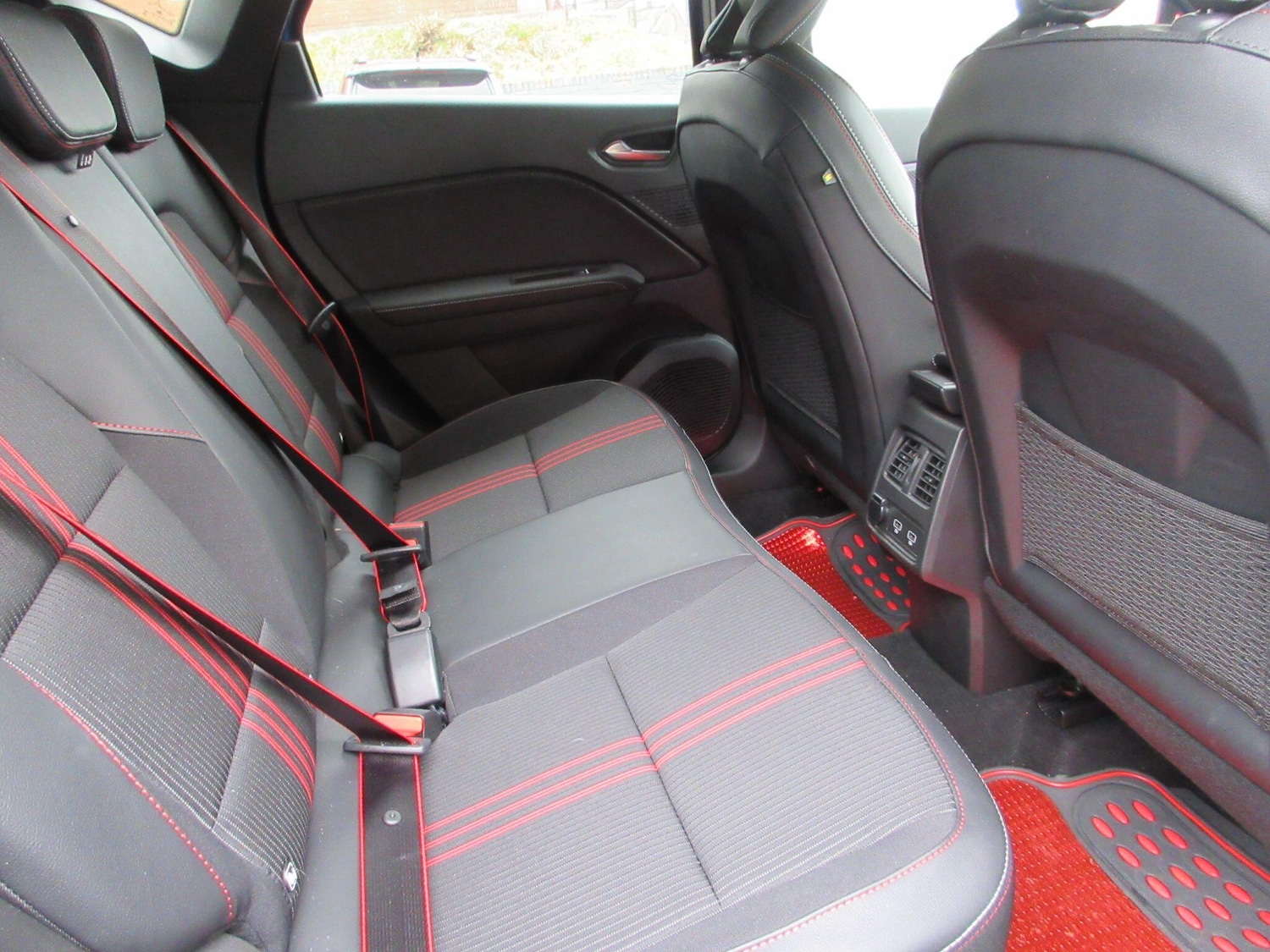 Used Renault Captur 2023 for sale - 77344582: Photo 16