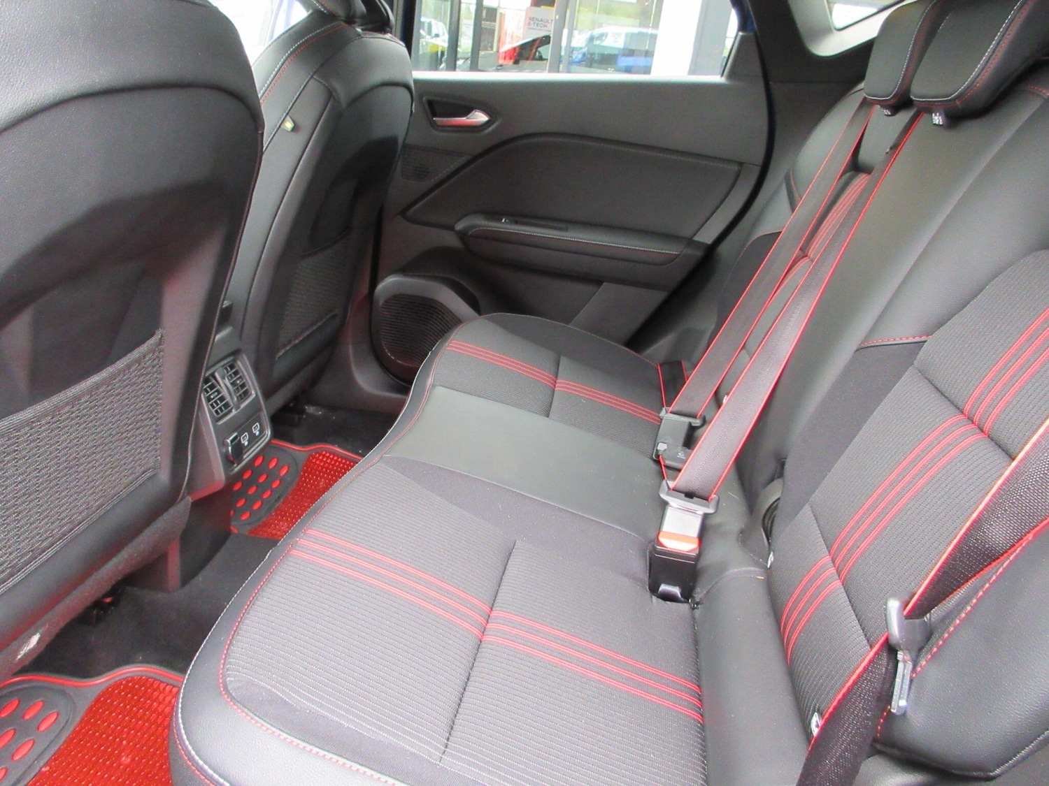 Used Renault Captur 2023 for sale - 77344582: Photo 17