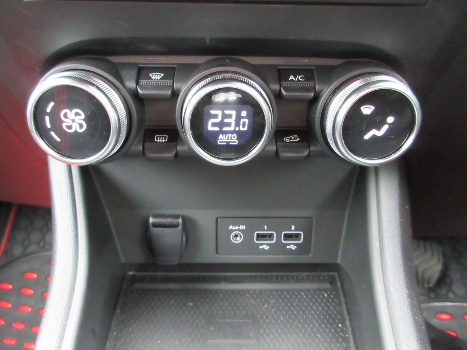 Used Renault Captur 2023 for sale - 77344582: Photo 31