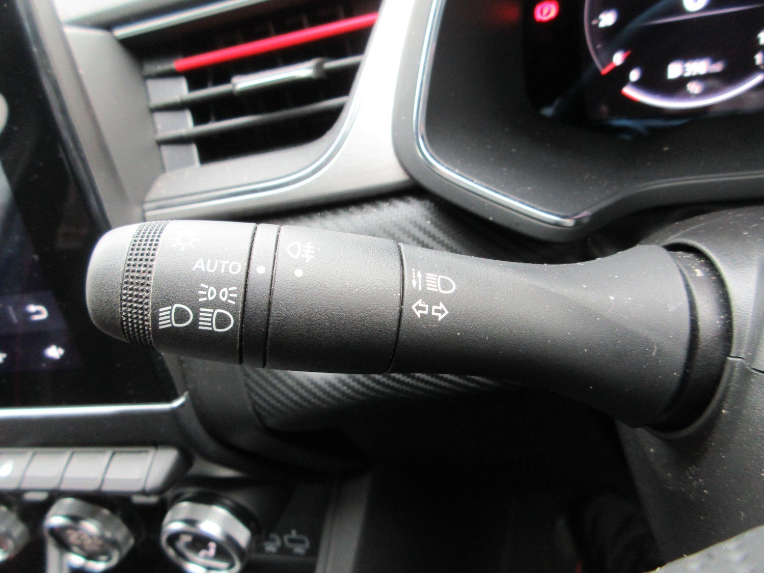 Used Renault Captur 2023 for sale - 77344582: Photo 35