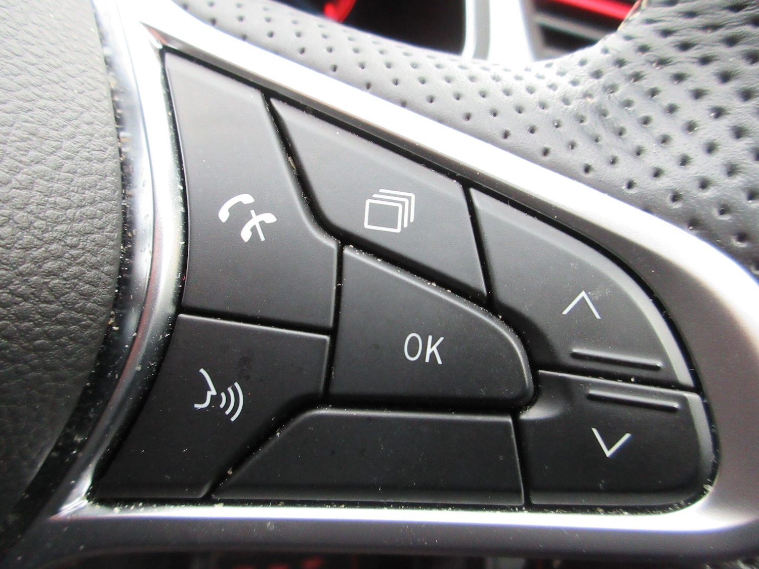 Used Renault Captur 2023 for sale - 77344582: Photo 38