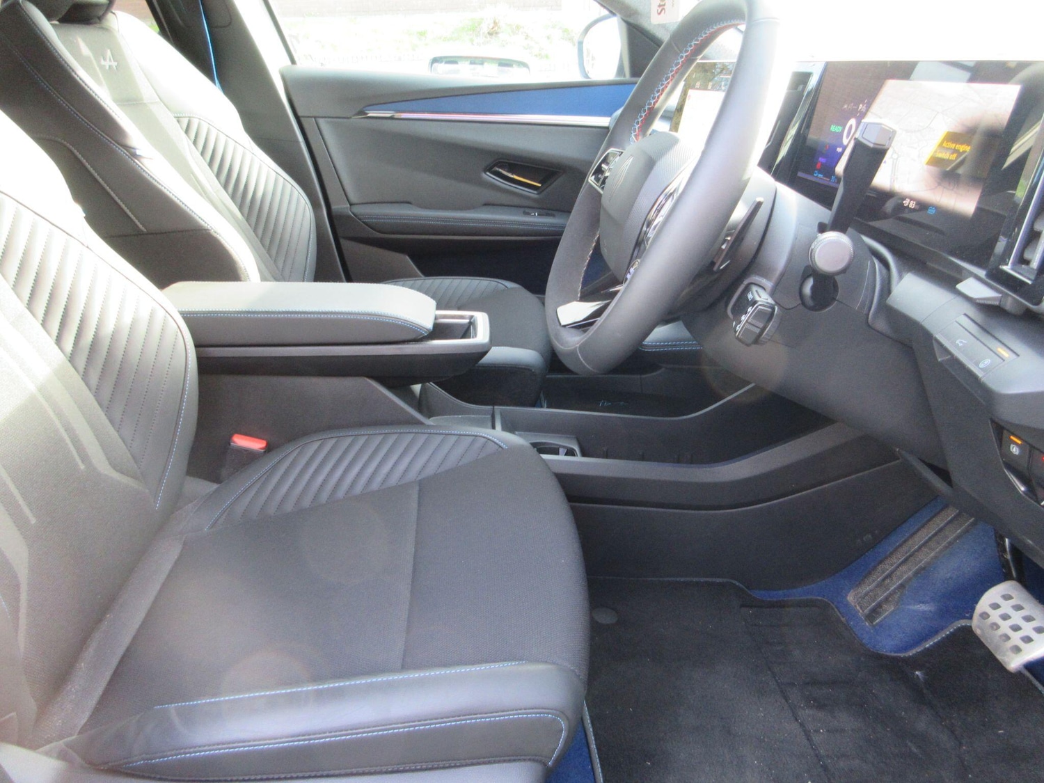Used Renault Scenic E-Tech 2025 for sale - 77940560: Photo 13