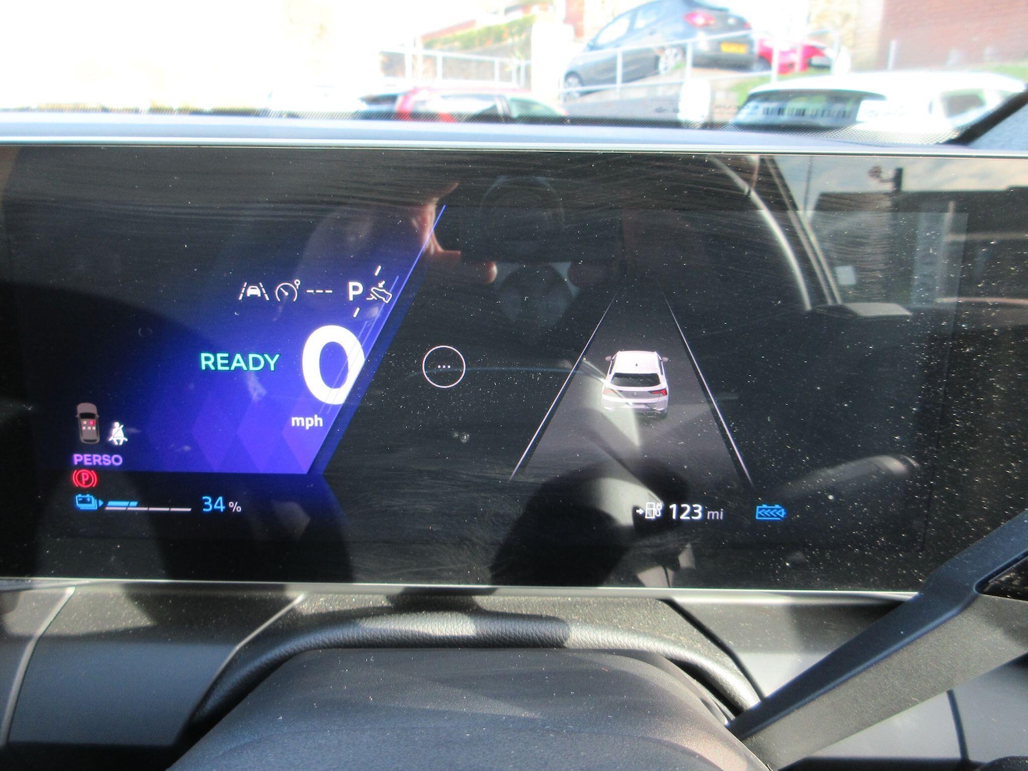 Used Renault Scenic E-Tech 2025 for sale - 77940560: Photo 36