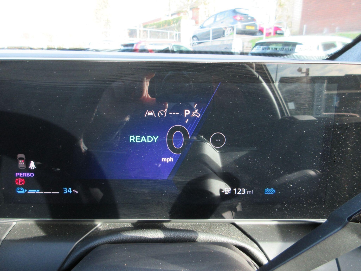 Used Renault Scenic E-Tech 2025 for sale - 77940560: Photo 37