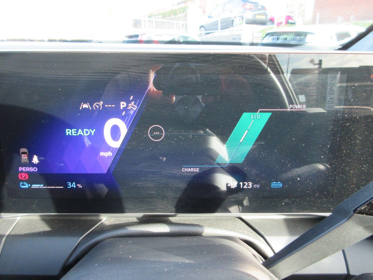 Used Renault Scenic E-Tech 2025 for sale - 77940560: Photo 38