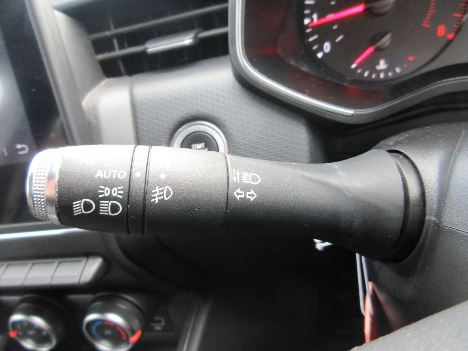 Used Renault Clio 2020 for sale - 77709693: Photo 30