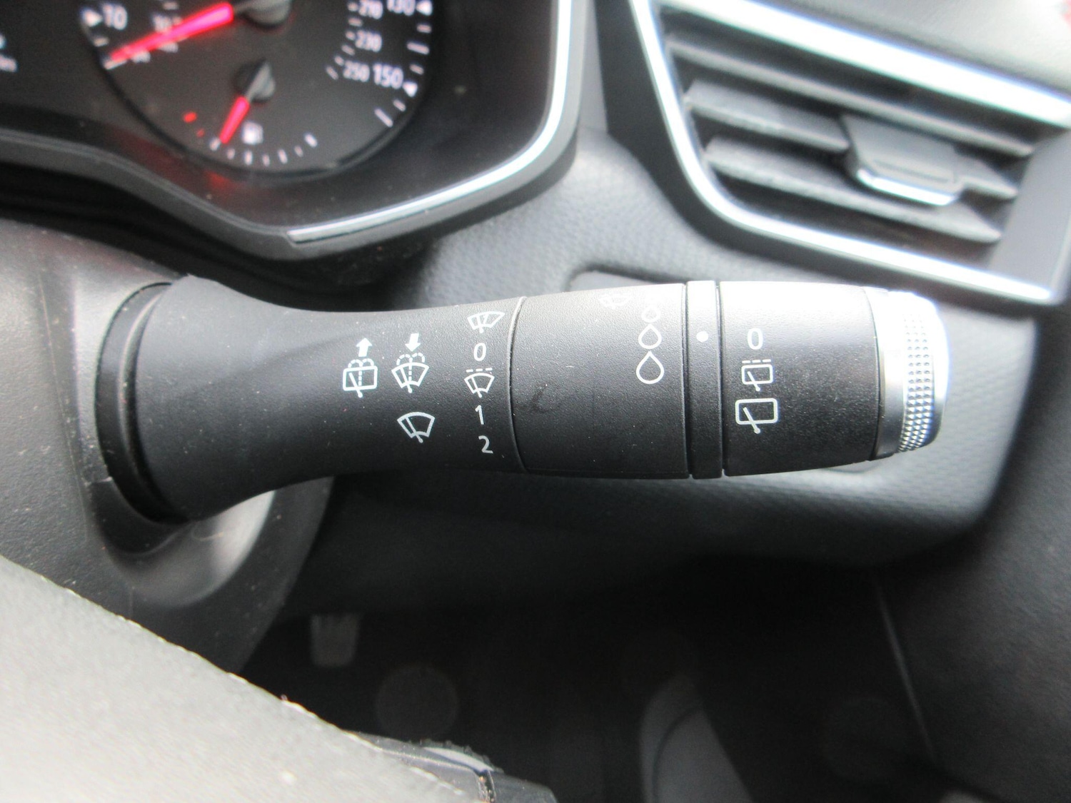 Used Renault Clio 2020 for sale - 77709693: Photo 32