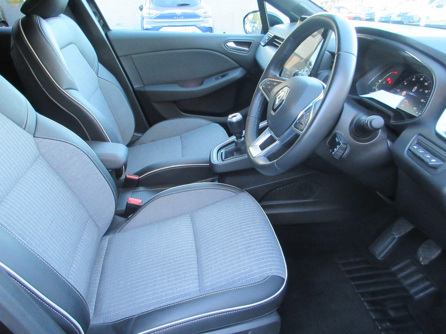 Used Renault Clio 2021 for sale - 77120423: Photo 11