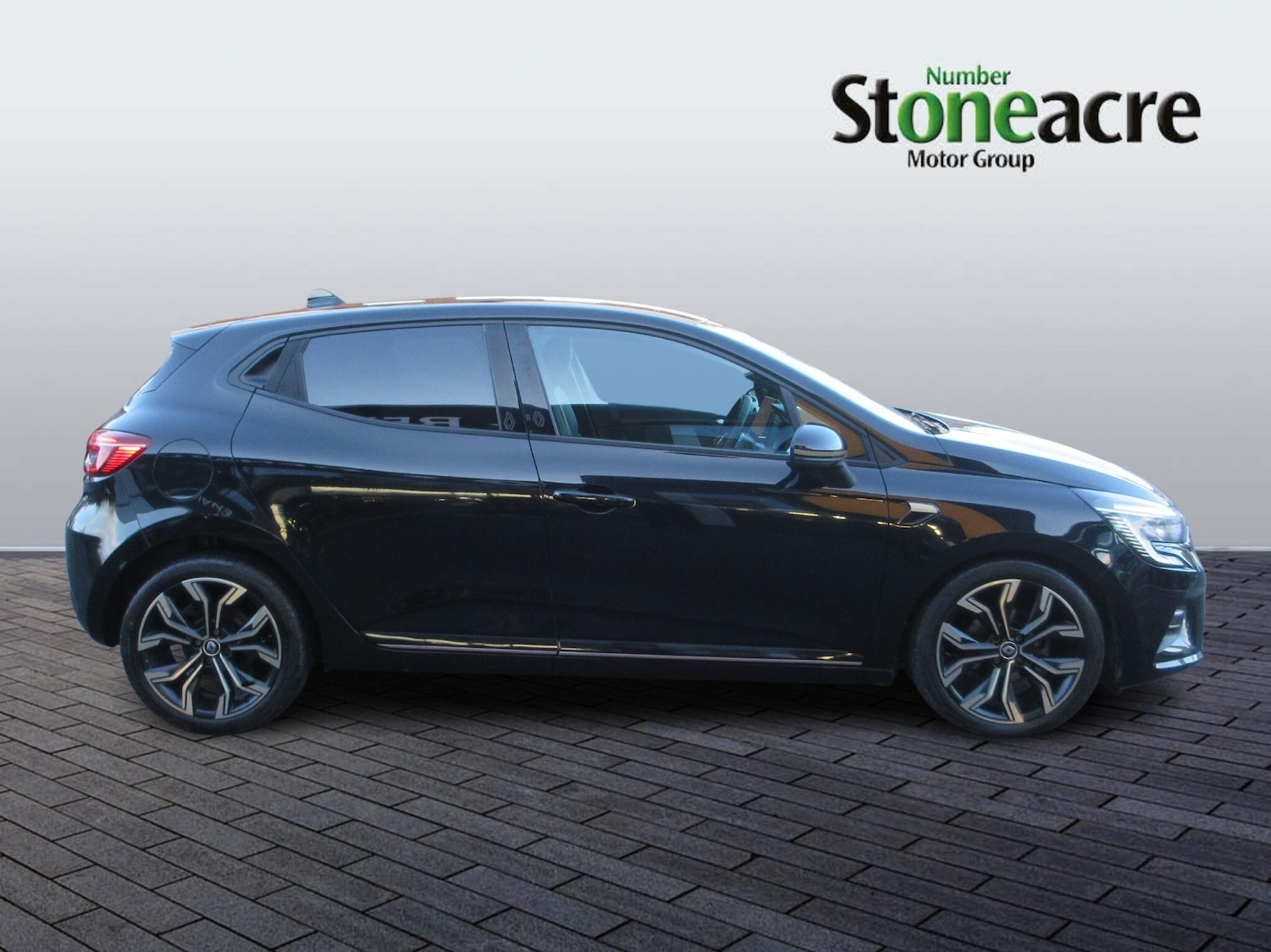 Used Renault Clio 2021 for sale - 77120423: Photo 2