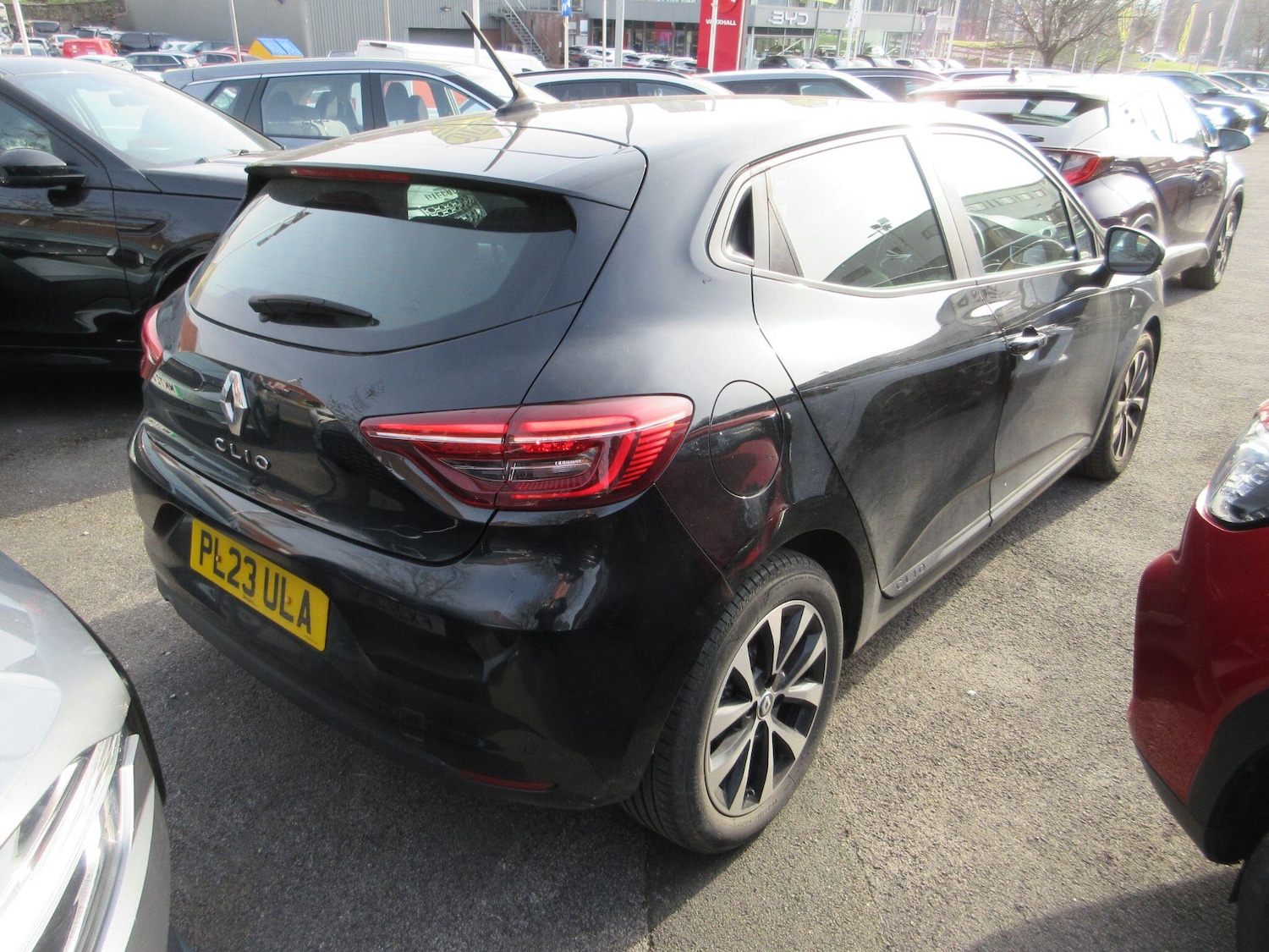 Used Renault Clio 2023 for sale - 77970262: Photo 2