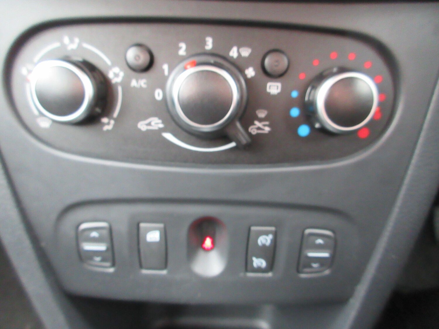 Used Dacia Sandero for sale - 77496713: Photo 31