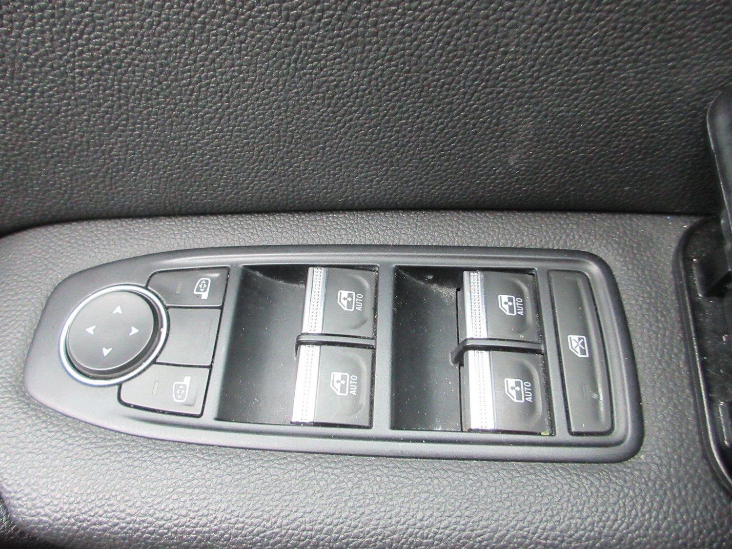 Used Renault Captur 2022 for sale - 76527897: Photo 44