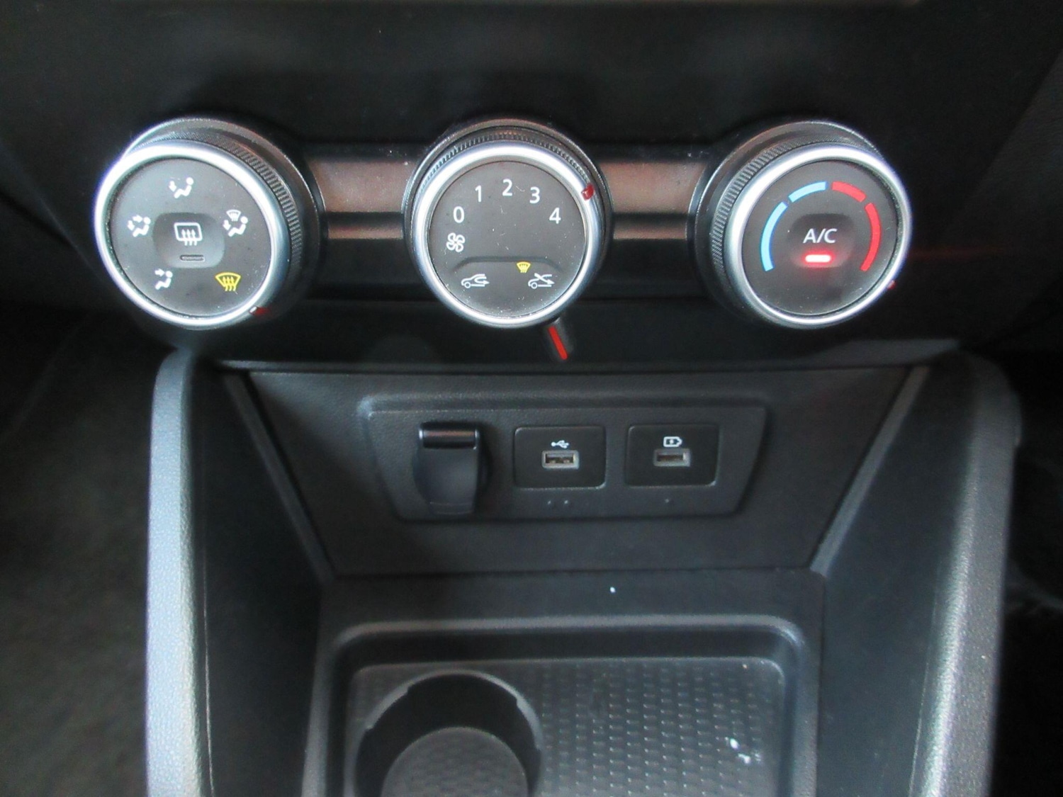 Used Dacia Duster 2022 for sale - 76832229: Photo 34