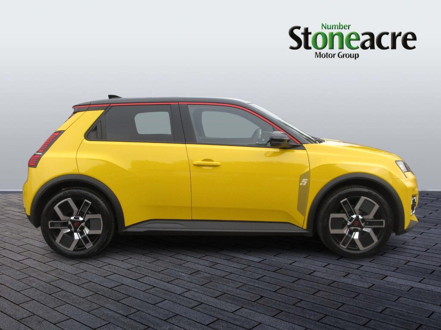Used Renault 5 E-Tech electric for sale - 76175595: Photo 2