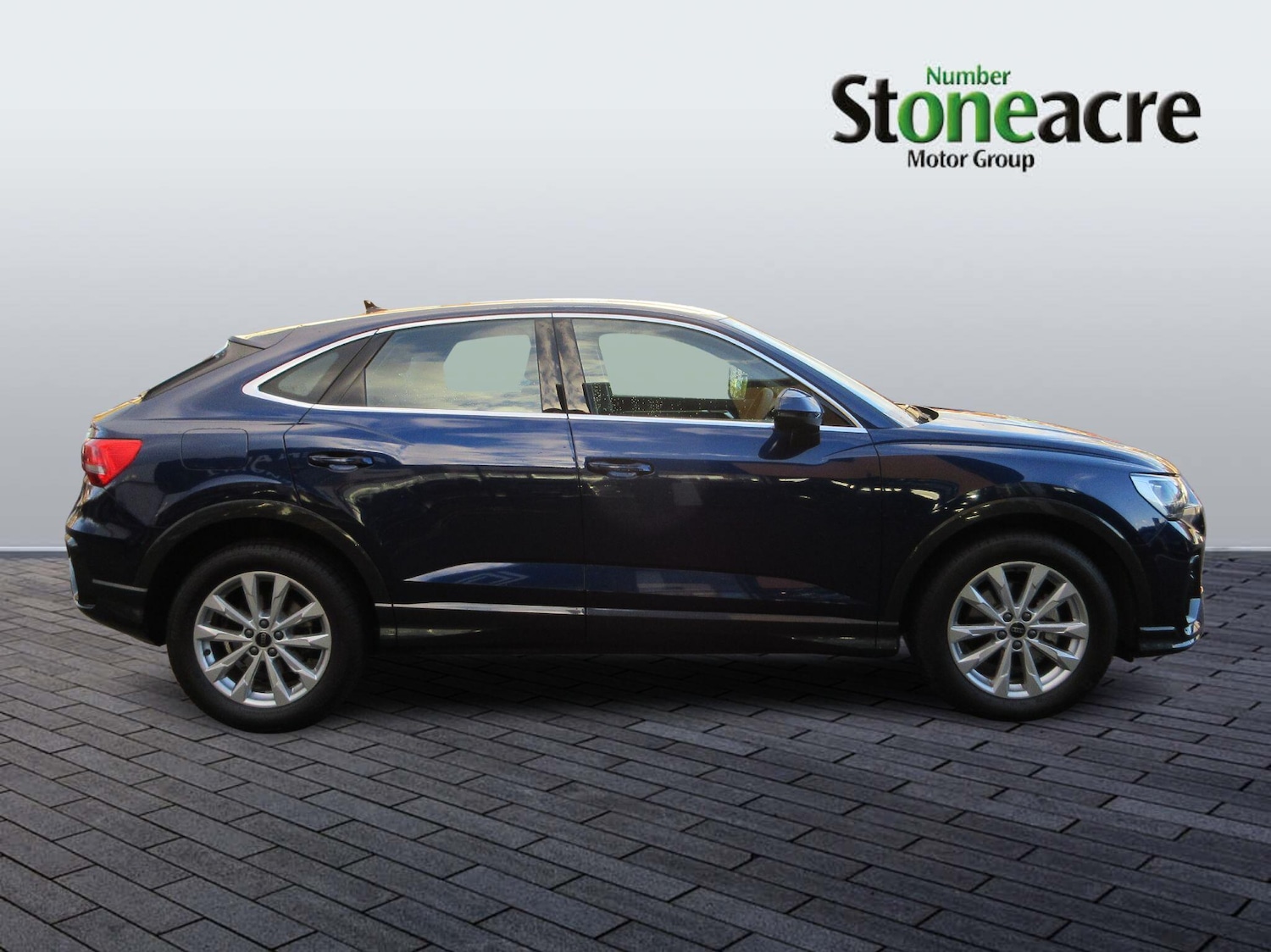 Used Audi Q3 2024 for sale - 76701570: Photo 2