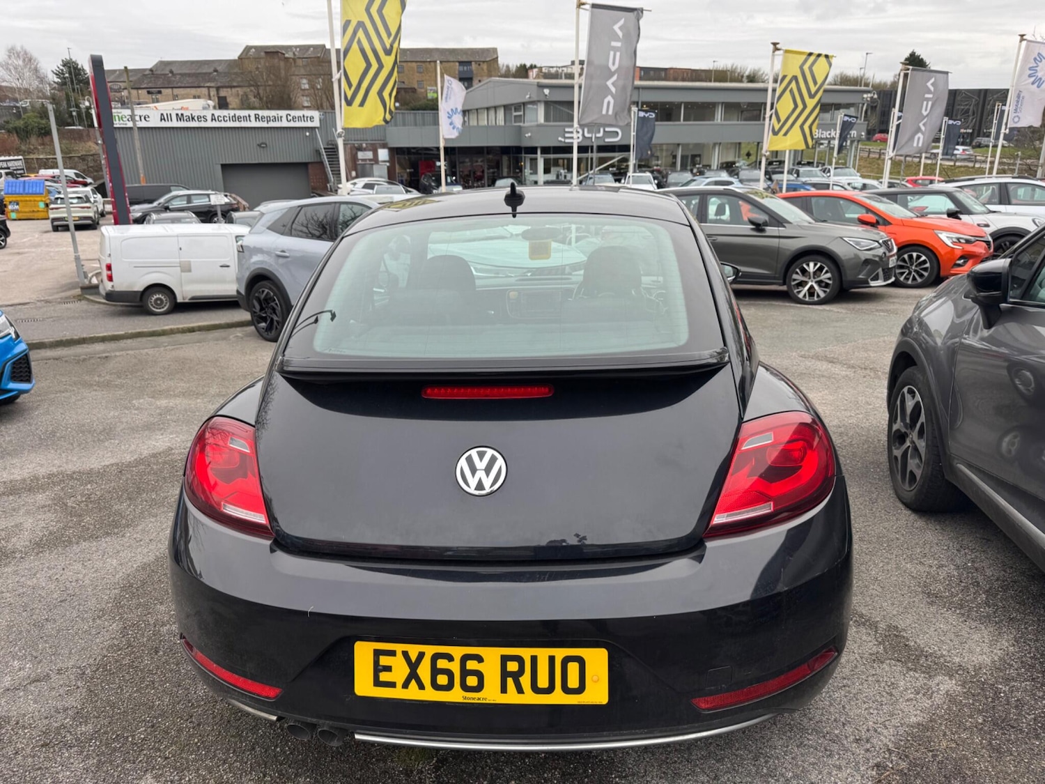 Used Volkswagen Beetle 2016 for sale - 77612729: Photo 4