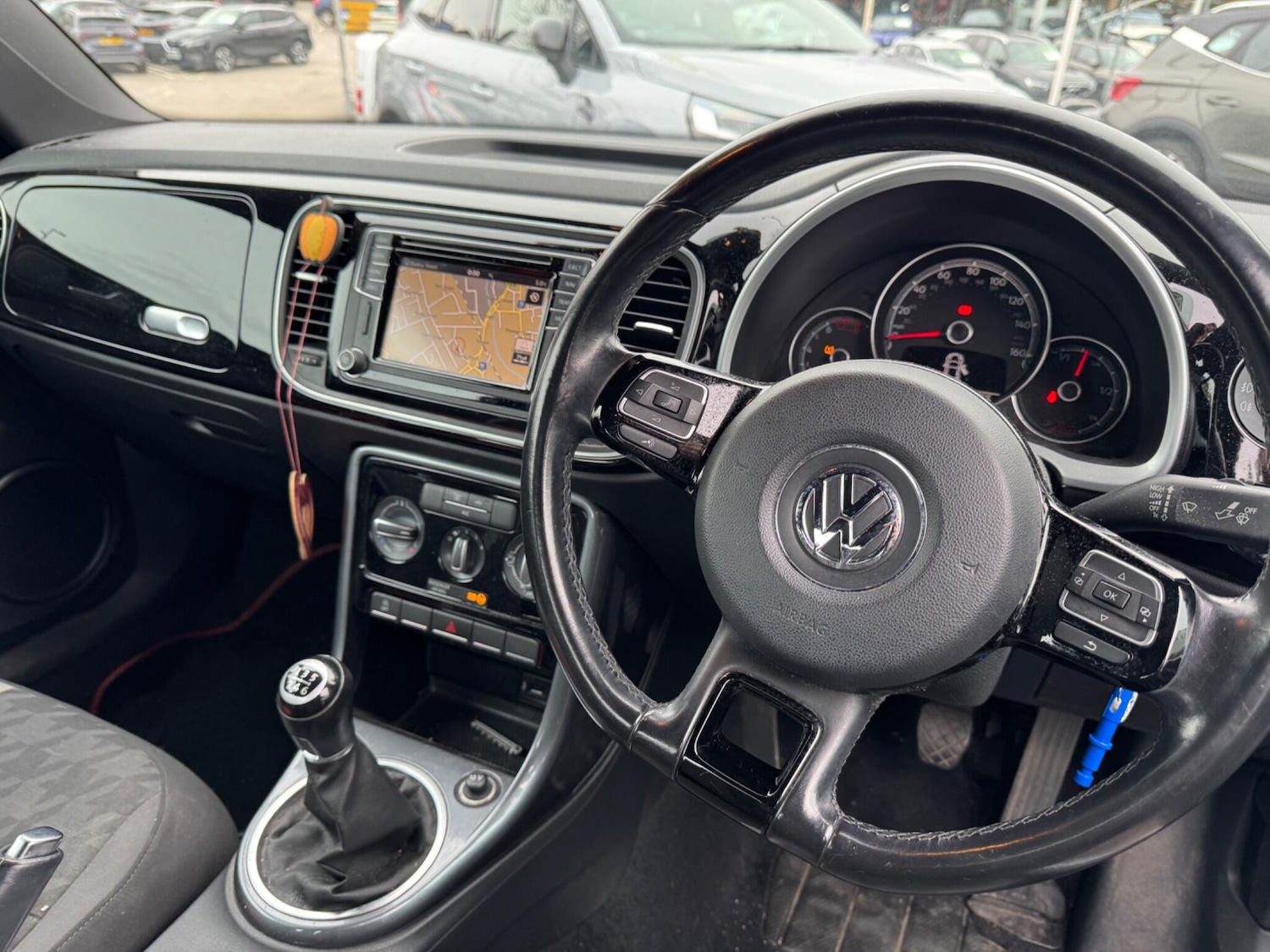 Used Volkswagen Beetle 2016 for sale - 77612729: Photo 5