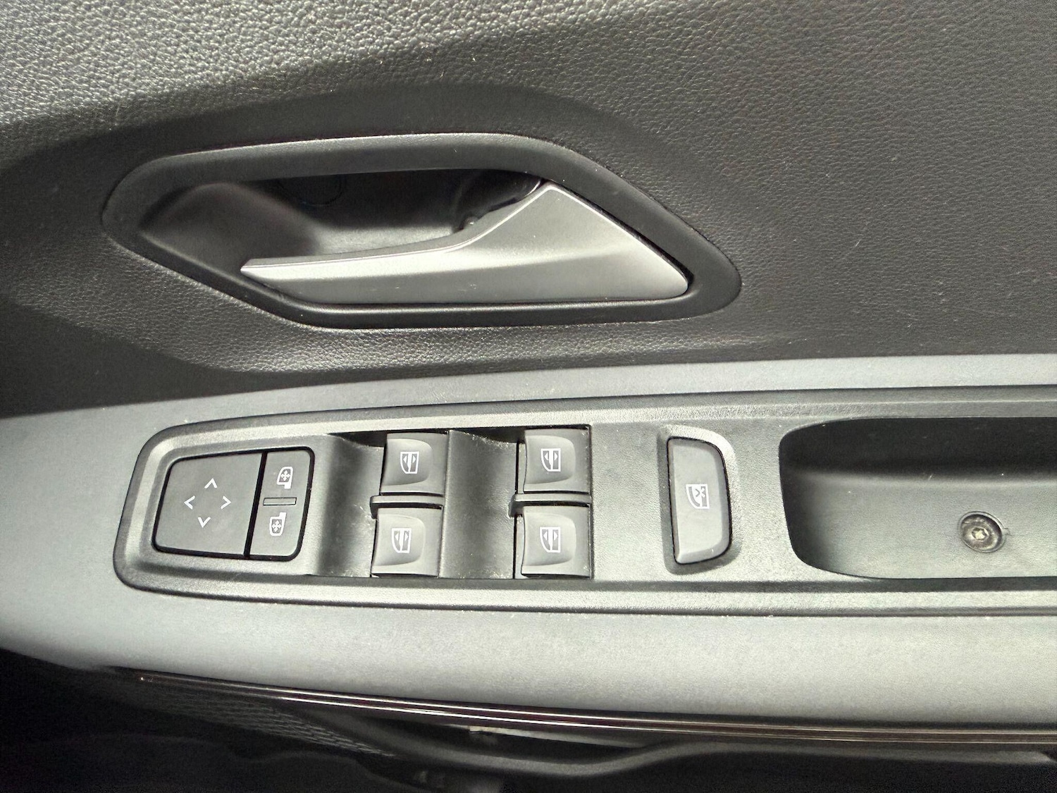 Used Dacia Sandero Stepway 2023 for sale - 77073845: Photo 9