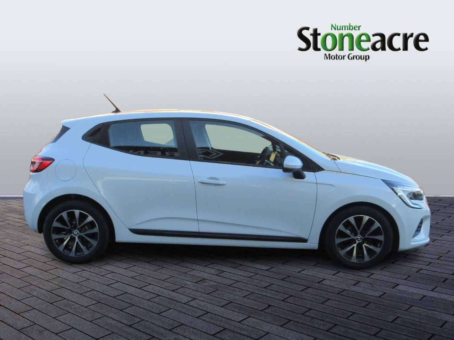 Used Renault Clio 2022 for sale - 77120419: Photo 2