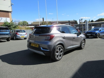 Used Renault Captur 2020 for sale - 76071672: Photo