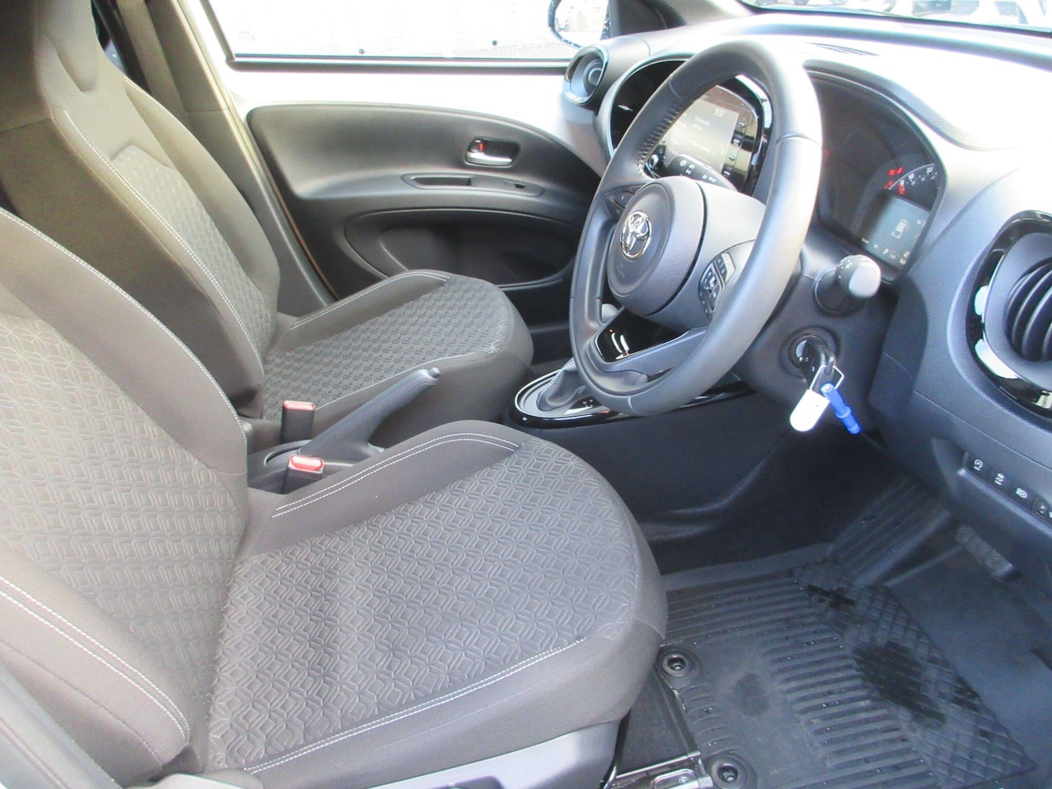 Used Toyota Aygo X 2024 for sale - 76898494: Photo 11