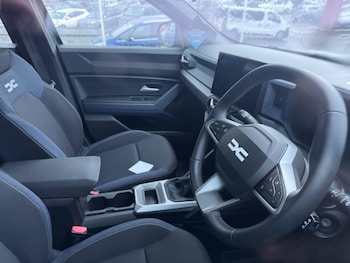 Used Dacia Duster 2024 for sale - 77710011: Photo